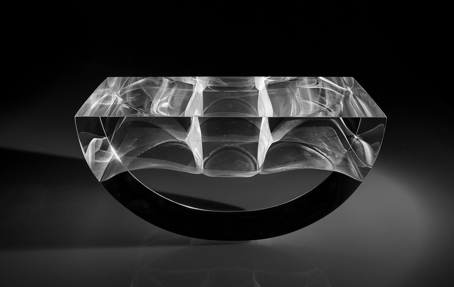 glass-sculpture-vinculum.webp Glass art